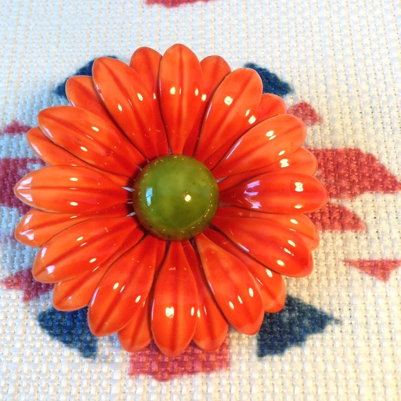 Vintage Orange & Green Enamel Daisy Pin/Brooch - Picture 1 of 5